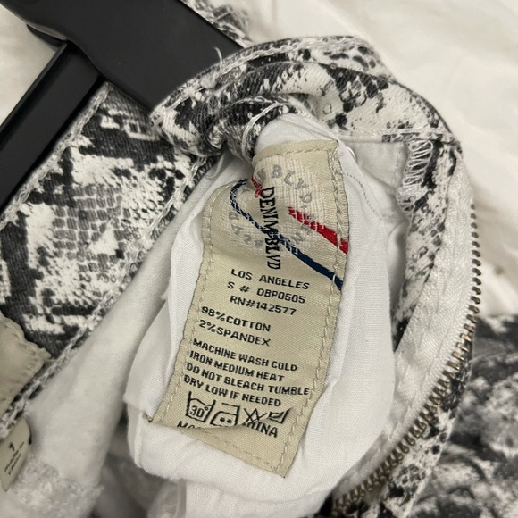 Snake print jeans - Picture 3 of 4